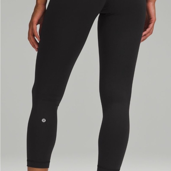 Lululemon Wunder Under High-Waisted Crop Leggings for Activewear - Picture 2 of 3